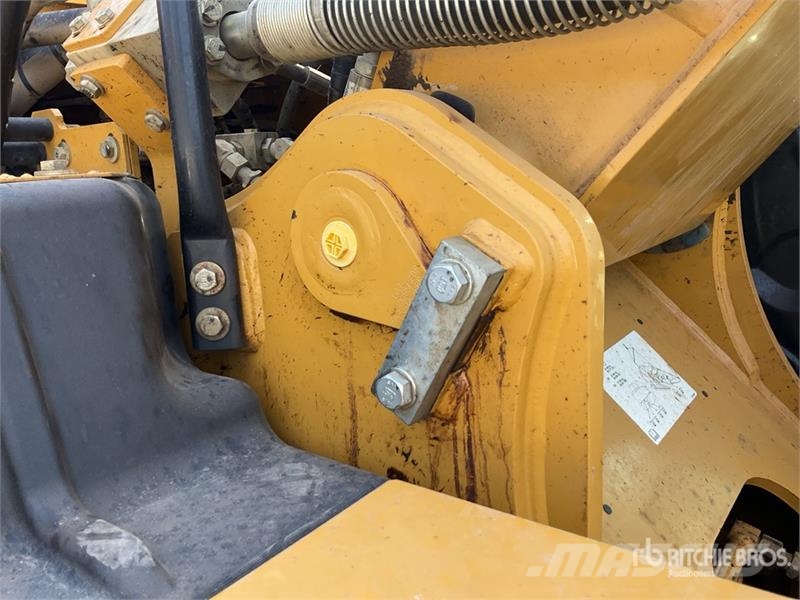 CAT 323 Bageri guseničari