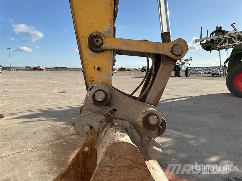 CAT 323 Pelle Sur Chenilles Tracked Excavator Paletli ekskavatörler