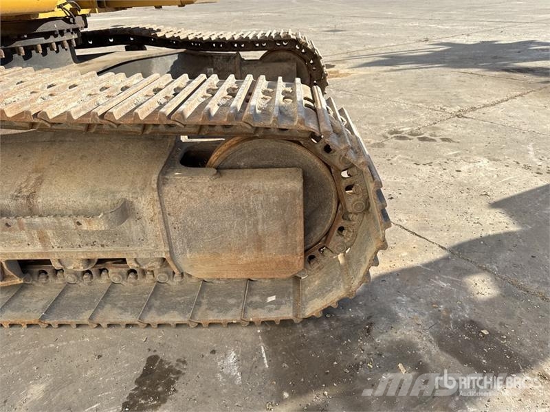 CAT 323 Pelle Sur Chenilles Tracked Excavator Paletli ekskavatörler