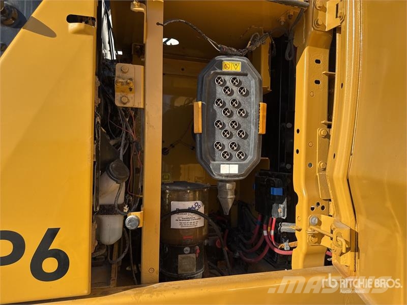 CAT 323 Pelle Sur Chenilles Tracked Excavator Paletli ekskavatörler