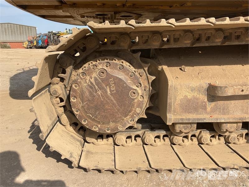 CAT 323 Tracked Excavator Rupsgraafmachines