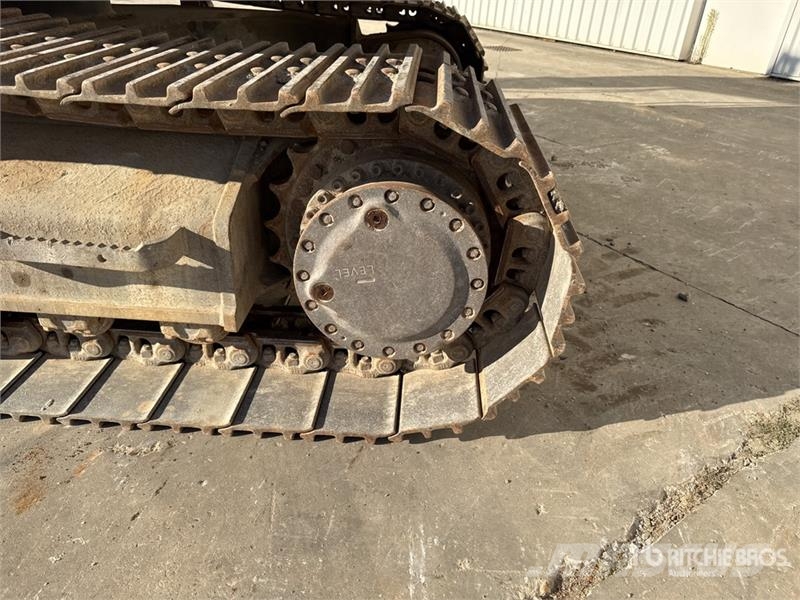 CAT 323 Tracked Excavator Bagri goseničarji