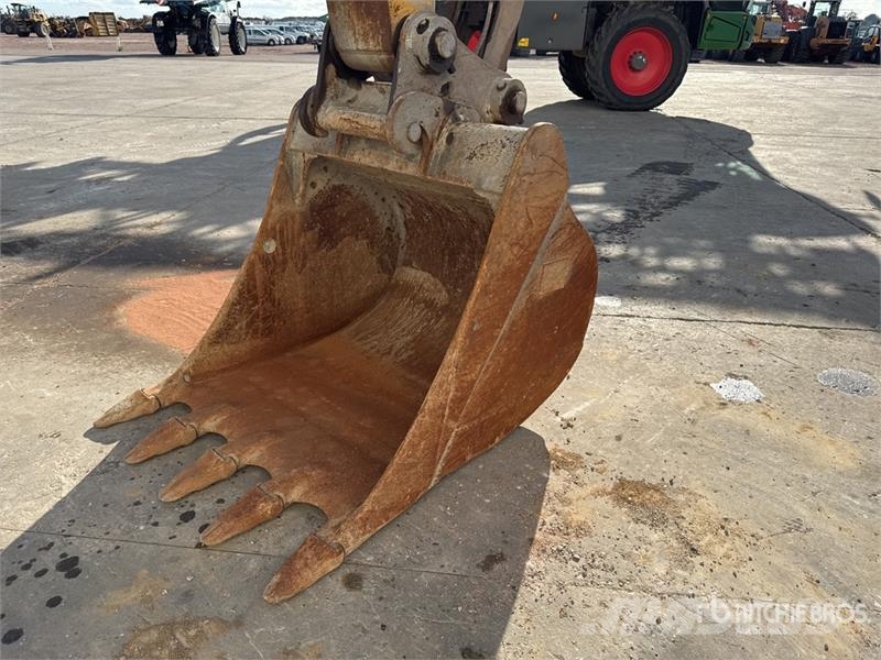 CAT 323 Tracked Excavator Bagri goseničarji