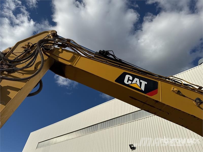 CAT 323 Tracked Excavator Bagri goseničarji