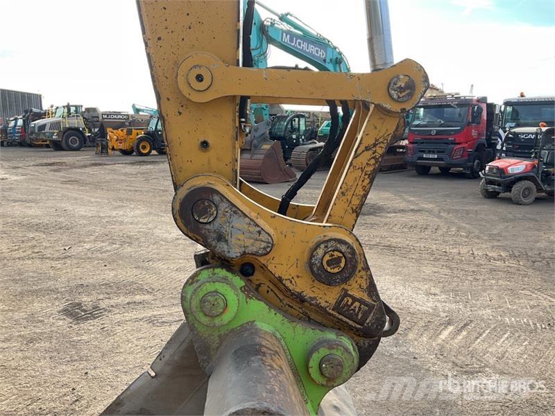 CAT 323 Tracked Excavator Rupsgraafmachines
