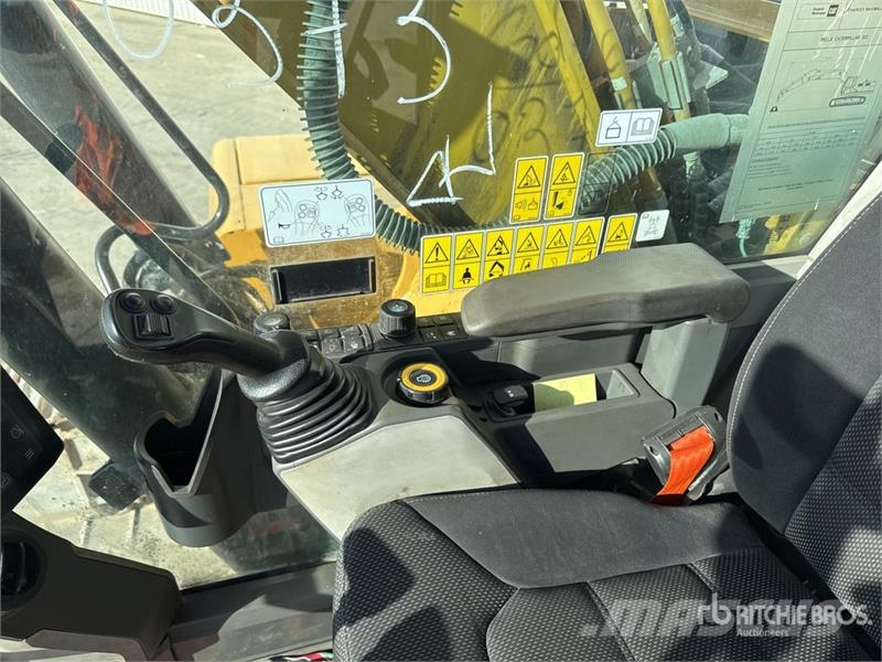 CAT 323 Tracked Excavator Bagri goseničarji