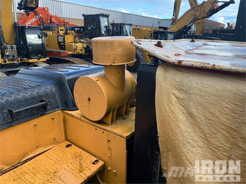 CAT 323E Tracked Excavator Bageri gusjeničari