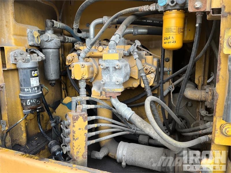 CAT 323E Tracked Excavator Bageri gusjeničari
