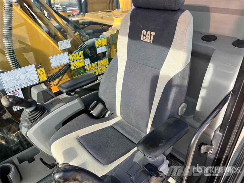 CAT 323ELN Tracked Excavator Crawler excavators