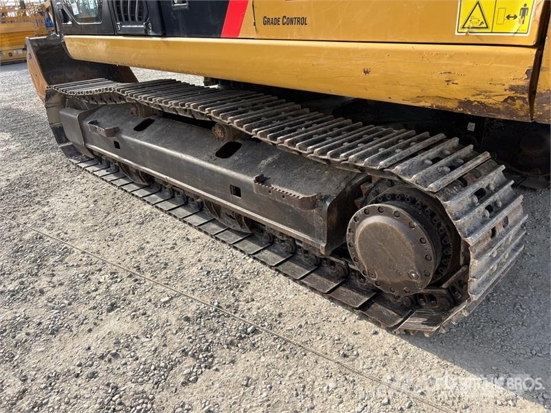 CAT 323ELN Tracked Excavator حفارات زحافة