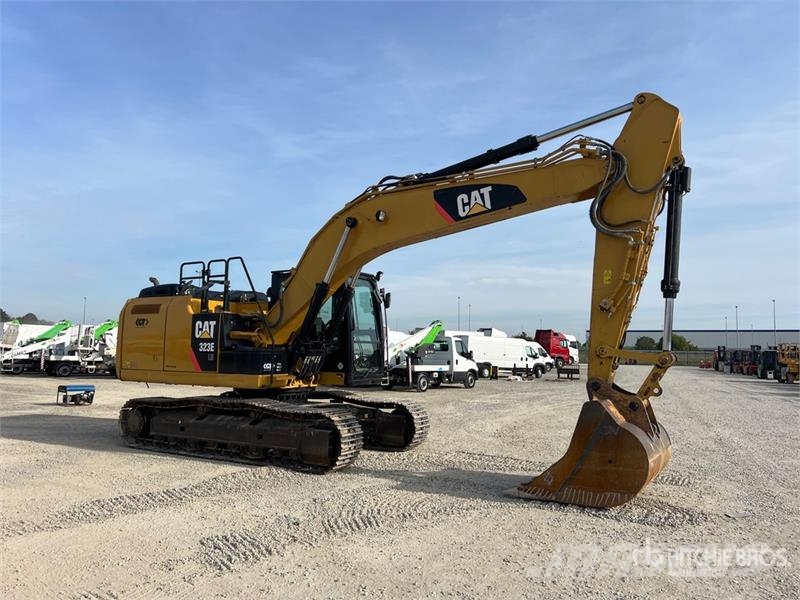 CAT 323ELN Tracked Excavator حفارات زحافة