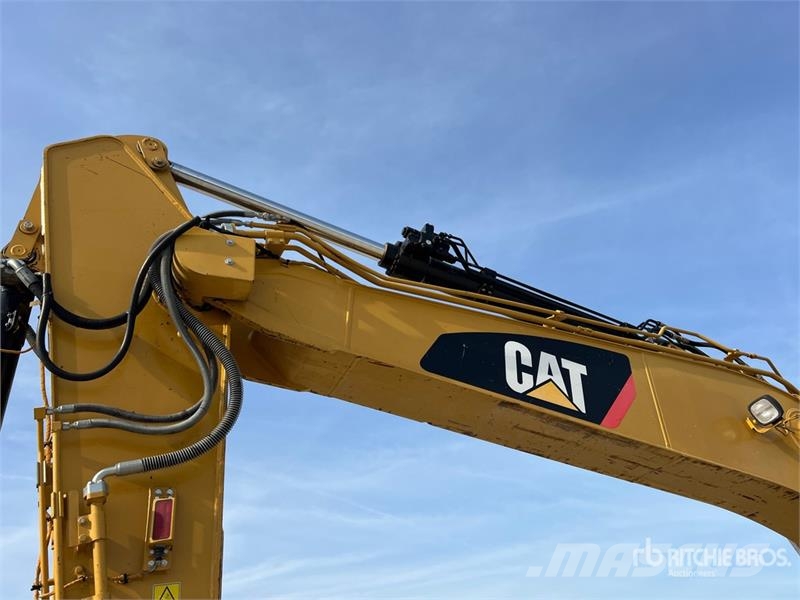 CAT 323ELN Tracked Excavator حفارات زحافة