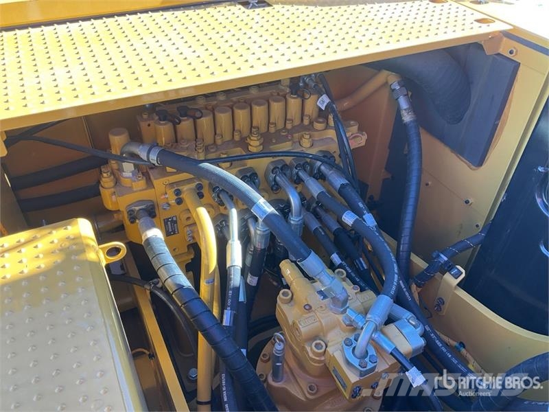 CAT 324 Tracked Excavator (Unused) Crawler excavators