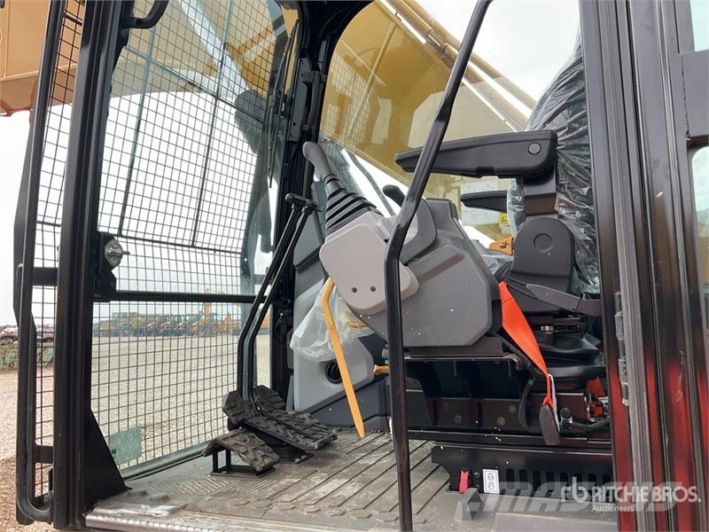 CAT 324 Tracked Excavator (Unused) Raupenbagger