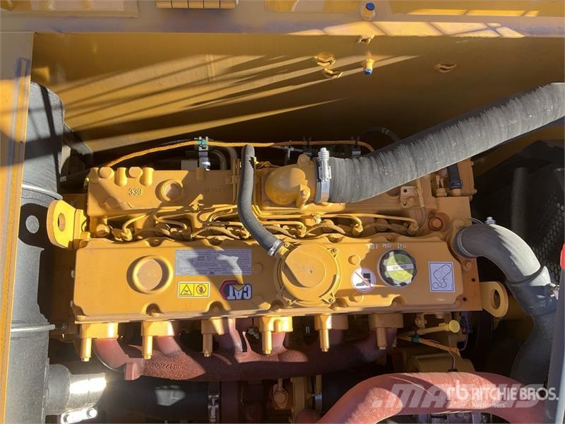 CAT 324 Tracked Excavator (Unused) Crawler excavators