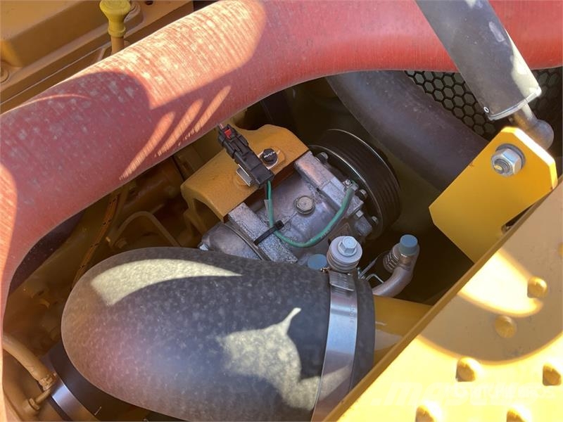 CAT 324 Tracked Excavator (Unused) Crawler excavators
