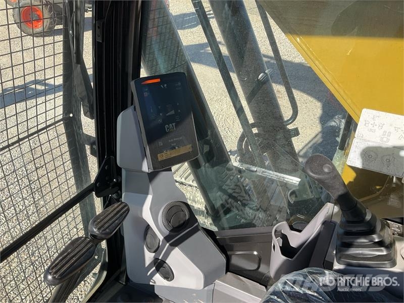 CAT 324 Tracked Excavator (Unused) Crawler excavators