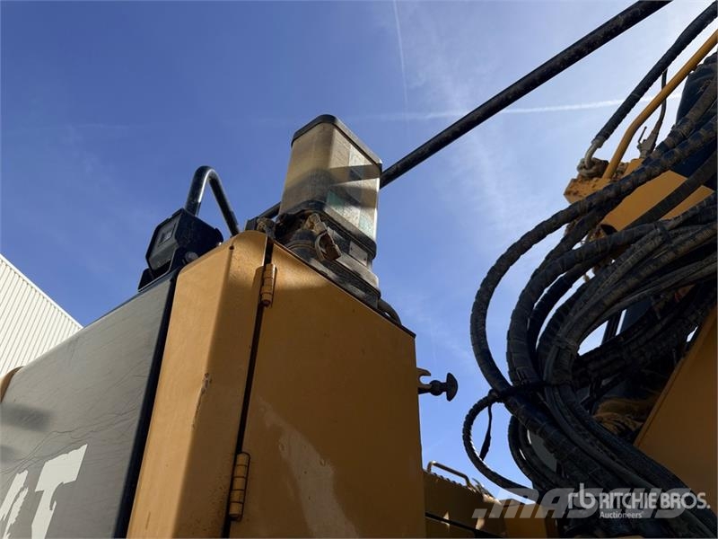 CAT 325FLCR Pelle Sur Chenilles Tracked Excavator Raupenbagger