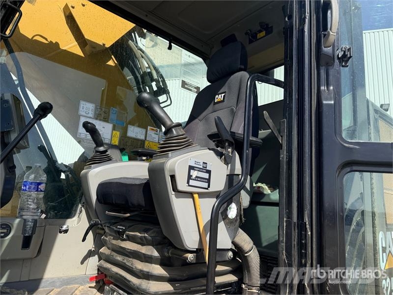 CAT 325FLCR Pelle Sur Chenilles Tracked Excavator Raupenbagger