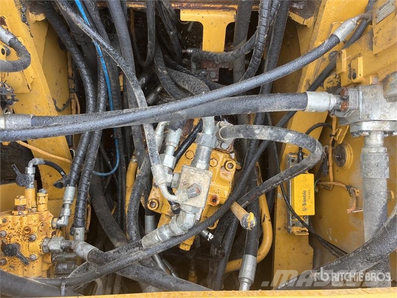 CAT 329EL Long Reach Tracked Excavator Bageri guseničari