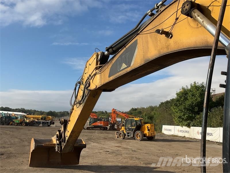 CAT 330 Tracked Excavator Raupenbagger