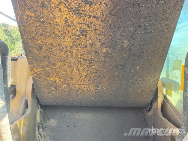 CAT 330 Tracked Excavator Raupenbagger