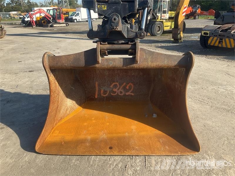 CAT 330 Tracked Excavator Kāpurķēžu ekskavatori