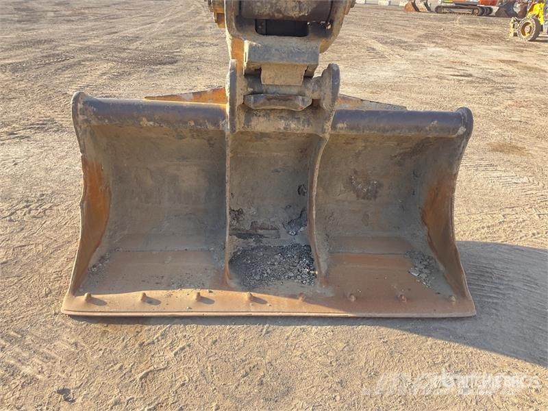 CAT 330 Tracked Excavator Raupenbagger