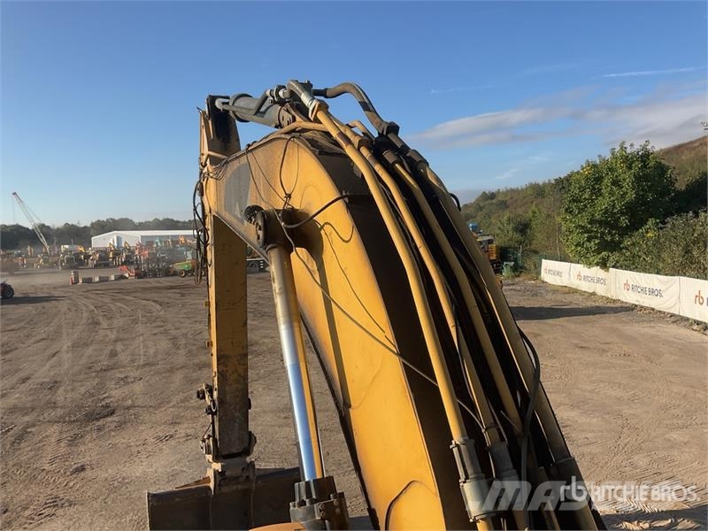 CAT 330 Tracked Excavator Raupenbagger
