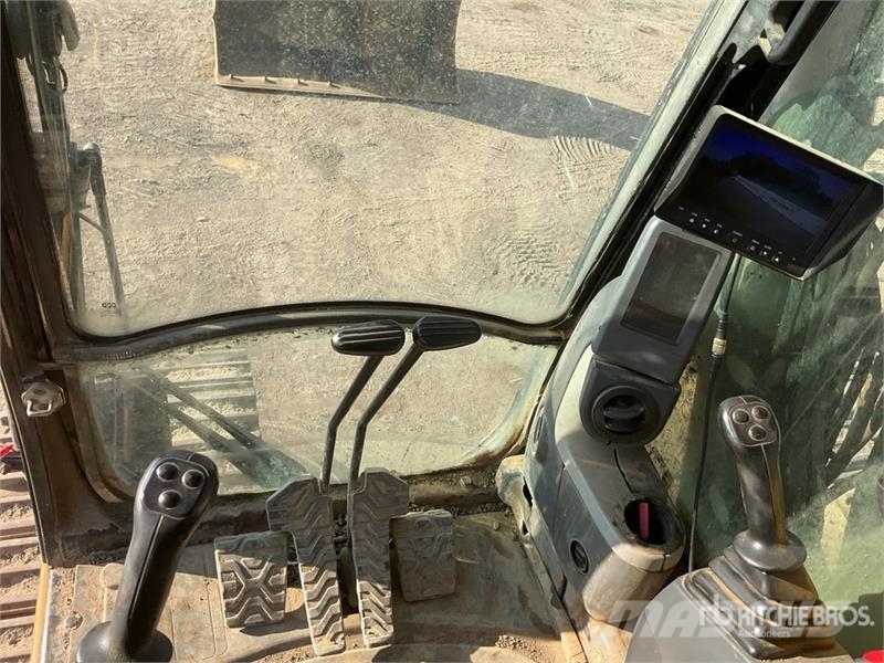 CAT 330 Tracked Excavator Raupenbagger