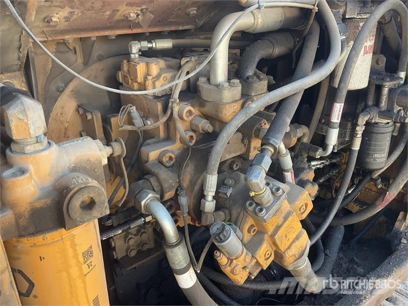 CAT 330 Tracked Excavator Raupenbagger