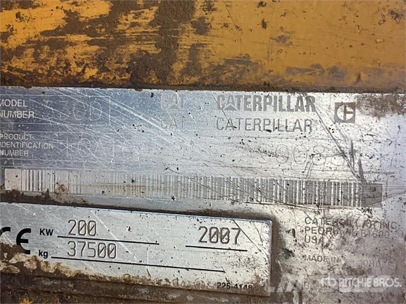CAT 330 Tracked Excavator Raupenbagger