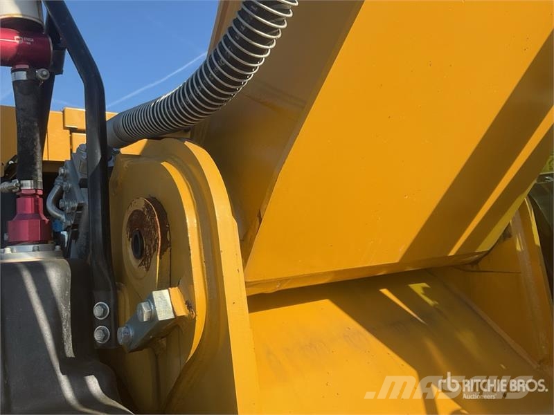 CAT 330 Tracked Excavator Kāpurķēžu ekskavatori