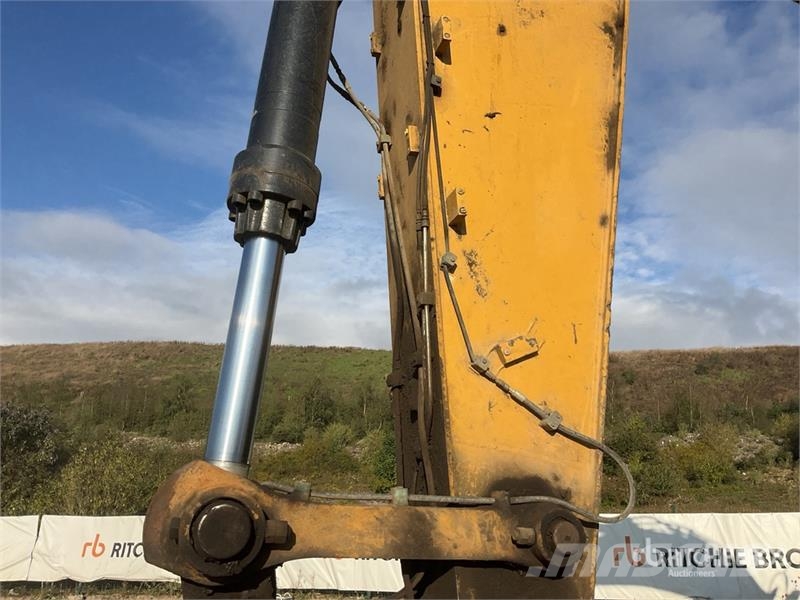 CAT 330 Tracked Excavator Raupenbagger