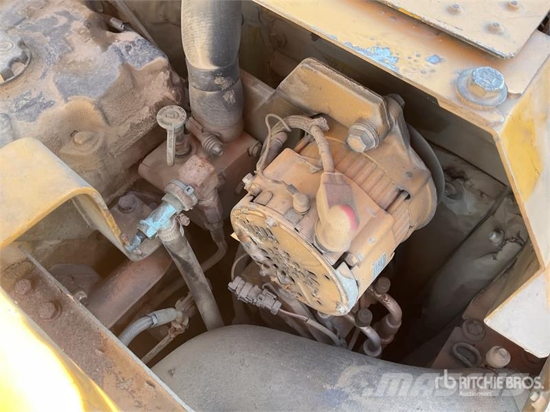 CAT 330 Tracked Excavator Raupenbagger