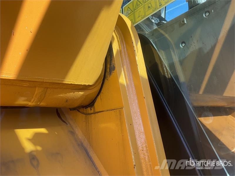 CAT 330 Tracked Excavator Kāpurķēžu ekskavatori