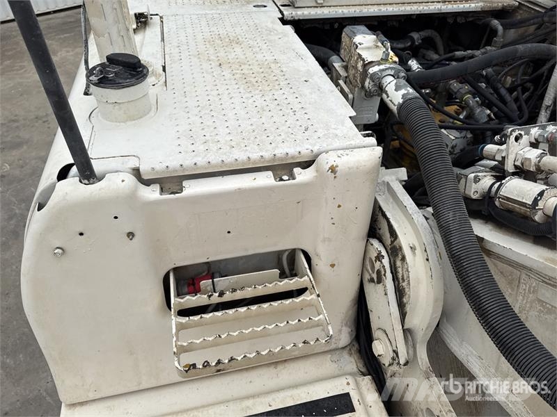 CAT 336DL/DEM50SB Tracked Excavator Escavadoras de rastos