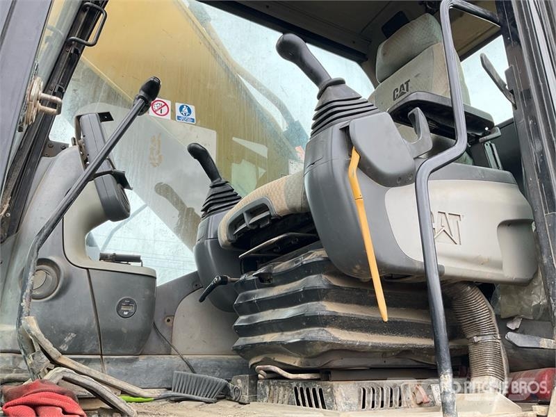 CAT 345D Tracked Excavator Crawler excavators