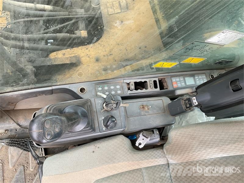 CAT 345D Tracked Excavator Crawler excavators