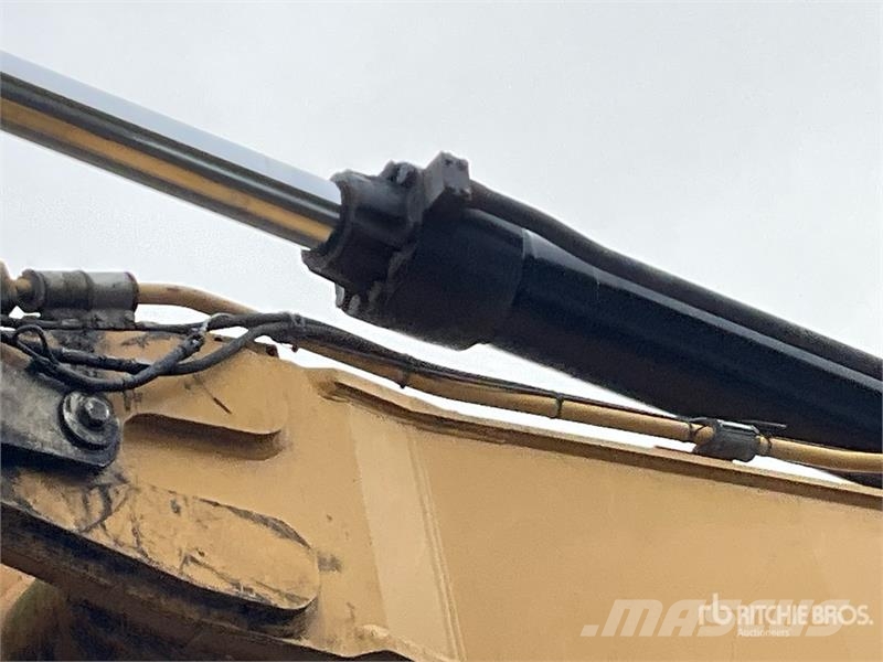 CAT 345D Tracked Excavator Crawler excavators