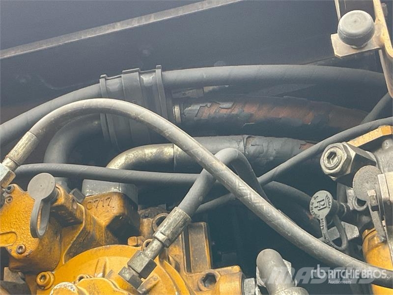 CAT 345D Tracked Excavator Crawler excavators