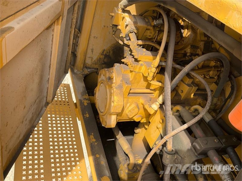 CAT 385C Tracked Excavator Rupsgraafmachines