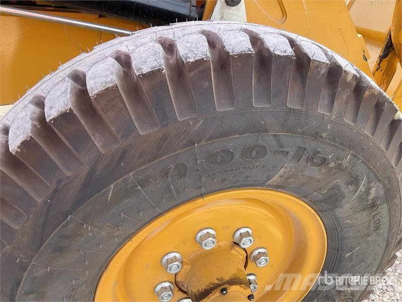 CAT 424 4x2 Backhoe Loader (Unused) Backhoe loaders