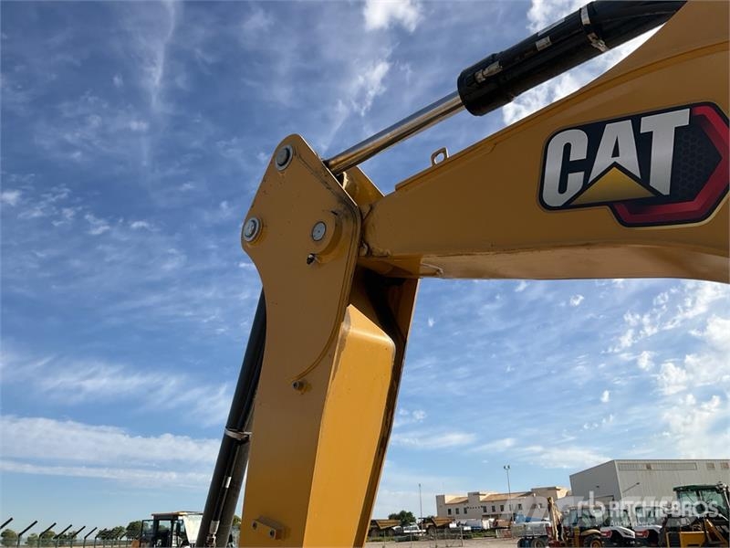 CAT 424 4x2 Backhoe Loader (Unused) Backhoe loaders