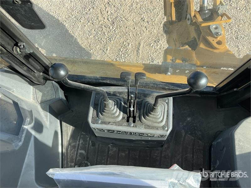 CAT 424 4x2 Backhoe Loader (Unused) Backhoe loaders