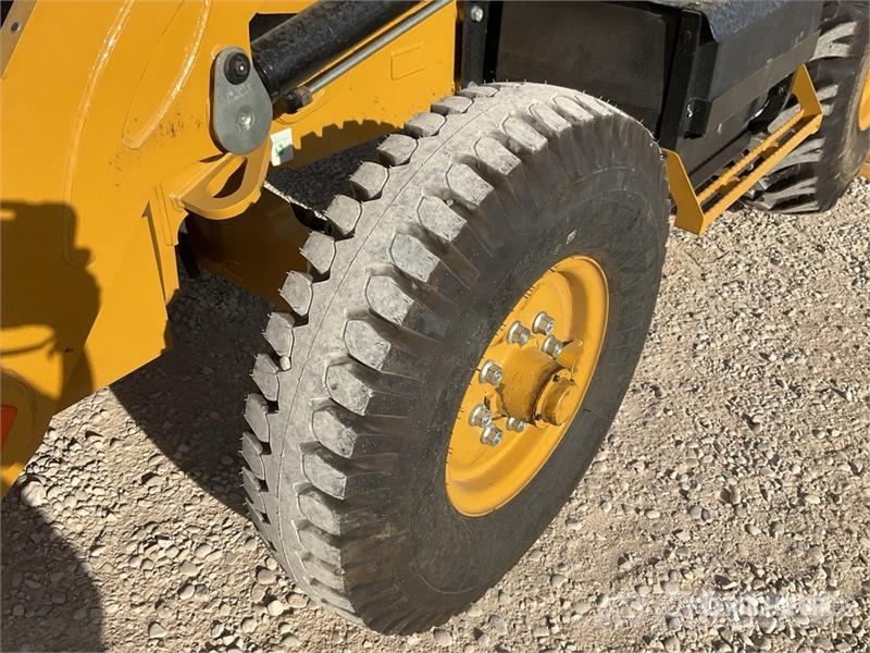CAT 424 4x2 Backhoe Loader (Unused) Backhoe loaders