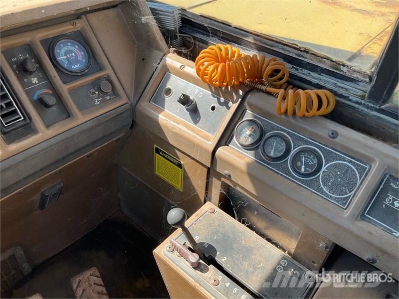 CAT 631E Scrapers