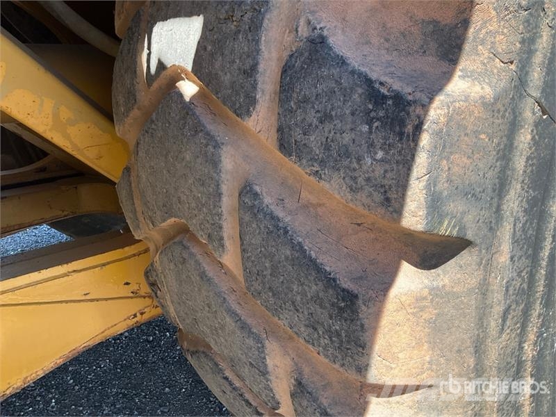 CAT 631E Scrapers