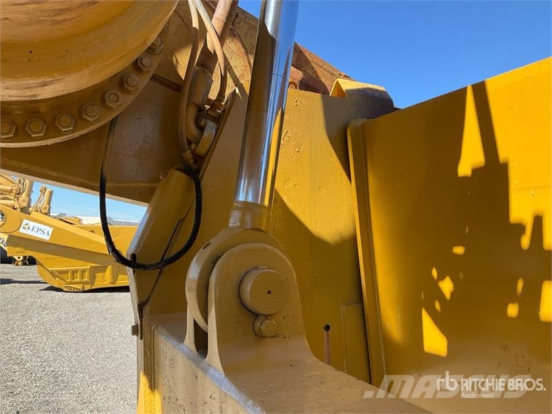 CAT 631E Scrapers