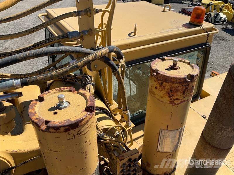 CAT 631E Scrapers